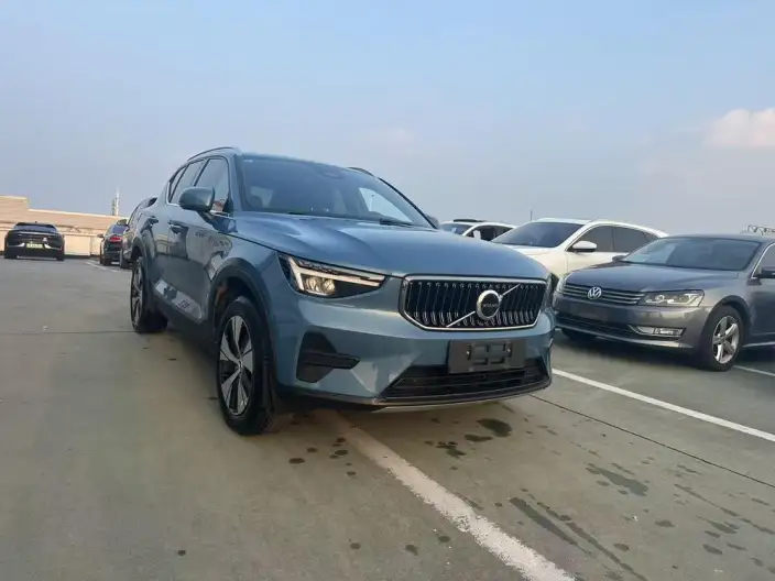 Volvo XC40 2024 Model B3 Smart Range Deluxe Edition – фото 3