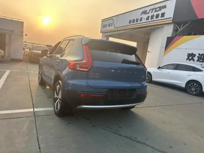 Volvo XC40 2024 Model B3 Smart Range Deluxe Edition – фото 4