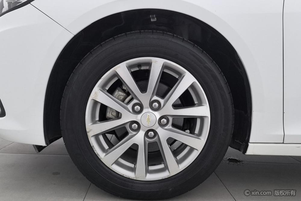 Chevrolet Malibu 2017 1.5T Automatic Luxury – фото 9
