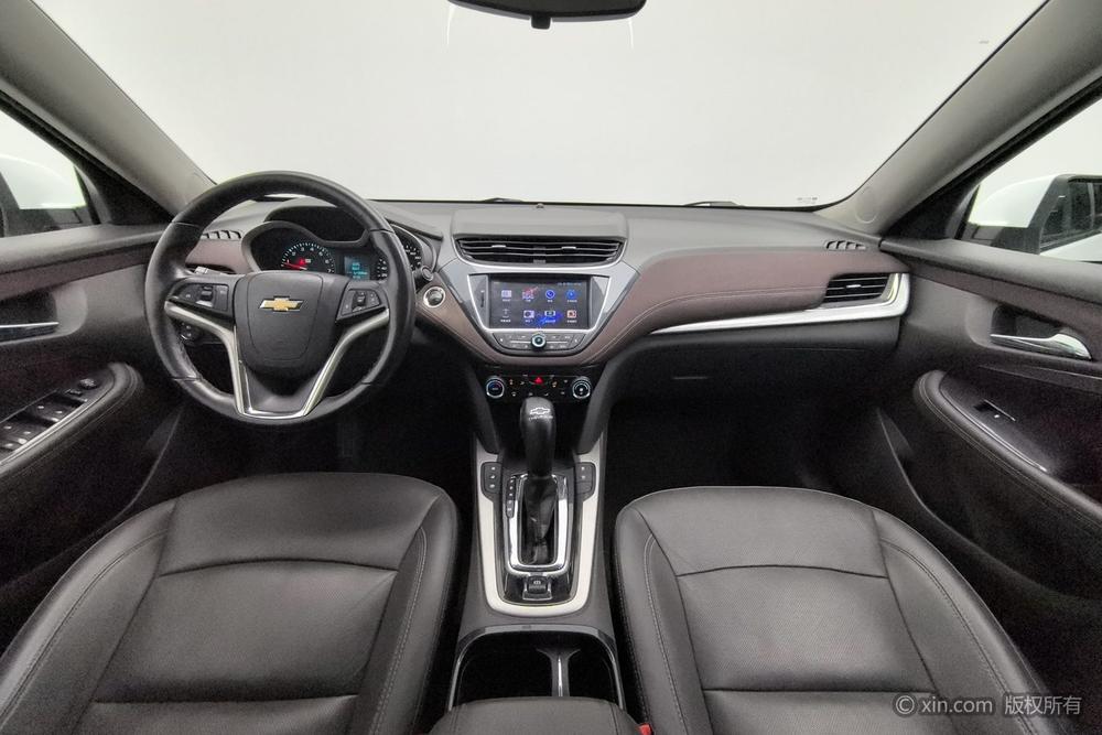 Chevrolet Malibu 2017 1.5T Automatic Luxury – фото 11