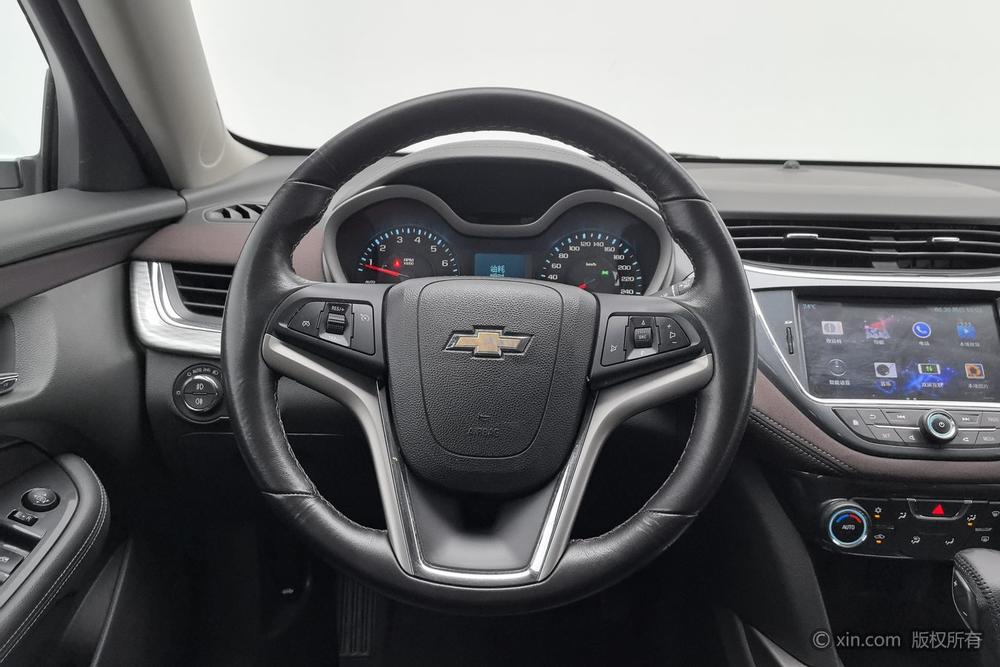 Chevrolet Malibu 2017 1.5T Automatic Luxury – фото 13