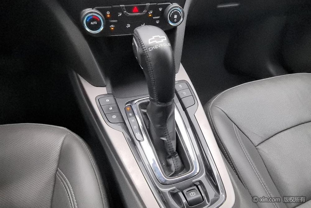 Chevrolet Malibu 2017 1.5T Automatic Luxury – фото 14