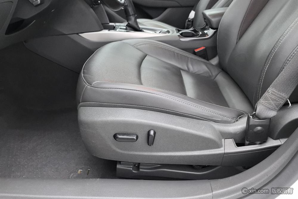Chevrolet Malibu 2017 1.5T Automatic Luxury – фото 18