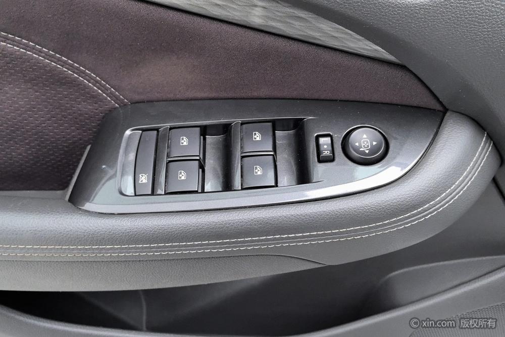 Chevrolet Malibu 2017 1.5T Automatic Luxury – фото 22