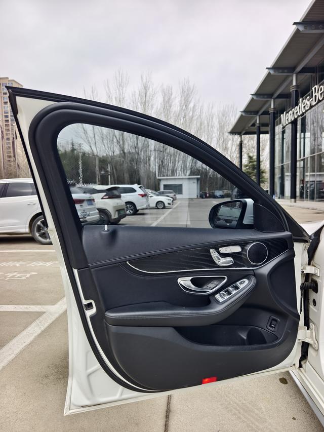 Mercedes-Benz C-Class 2015 C 200 L Sport – фото 4