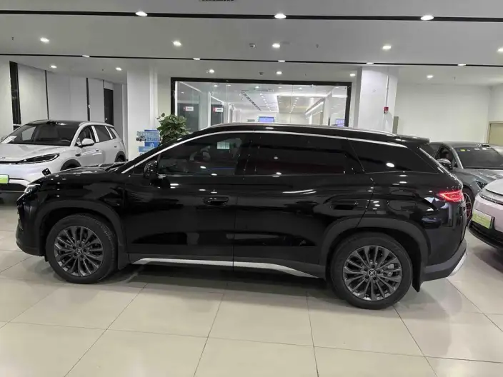 Song Ultra DM 2026 Model DM-i 205KM Beyond Edition – фото 3