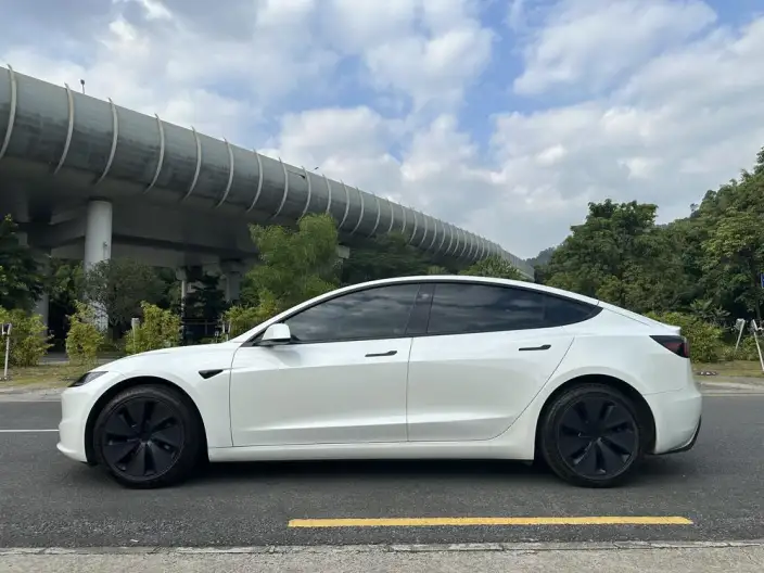 Model 3 2025 Model Rear-wheel drive version – фото 4