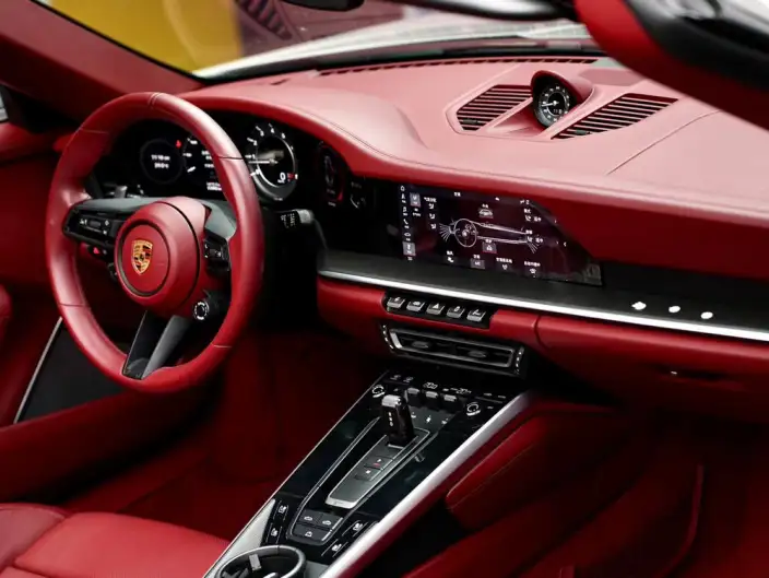 PORSCHE 911 2020 Model Turbo S Cabriolet 3.7T – фото 10