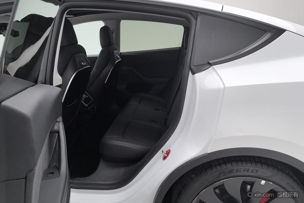 Tesla Model Y 2021 Performance AWD – фото 18