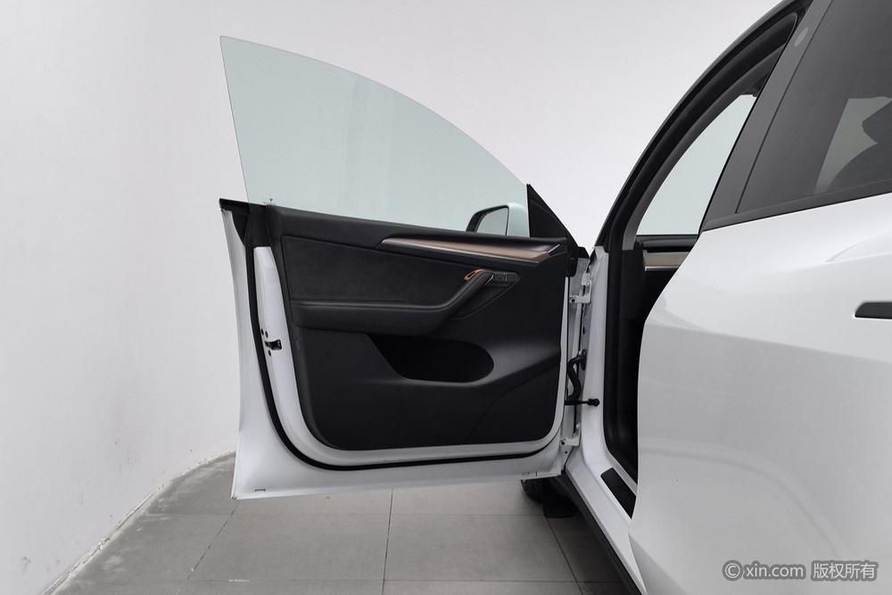 Tesla Model Y 2021 Performance AWD – фото 20