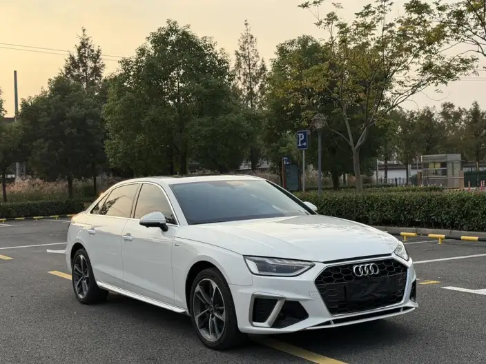Audi A4 L 2024 Model 40 TFSI Fashion Dynamic Model