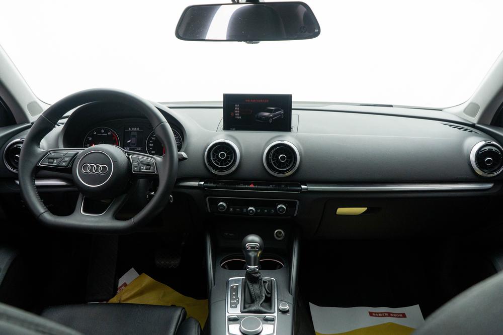 Audi A3 2018 30th Anniversary Limousine 35 TFSI Sport – фото 14