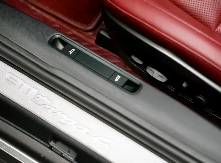PORSCHE 911 2023 Model Targa 4 3.0T – фото 9