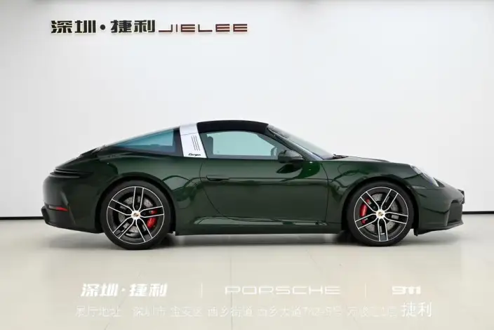PORSCHE 911 2026 Model Targa 4 GTS 3.6T – фото 10
