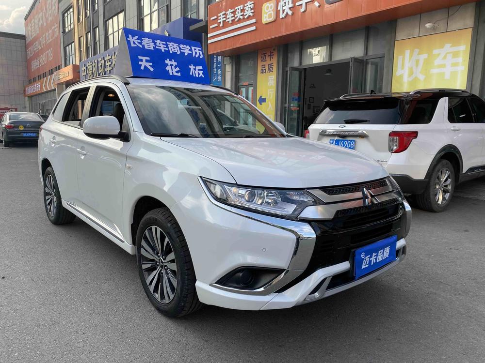 Mitsubishi Outlander 2021 Modified 2.0L 2WD Premium 5-Seater – фото 3