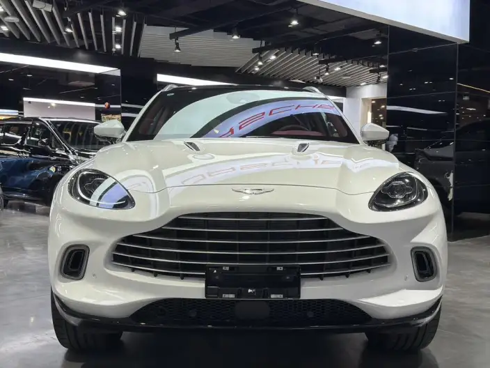 Aston Martin DBX 2024 Model 4.0T V8 – фото 2