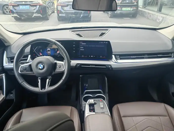 BMW X1 2025 Model sDrive25Li X Design Set – фото 8