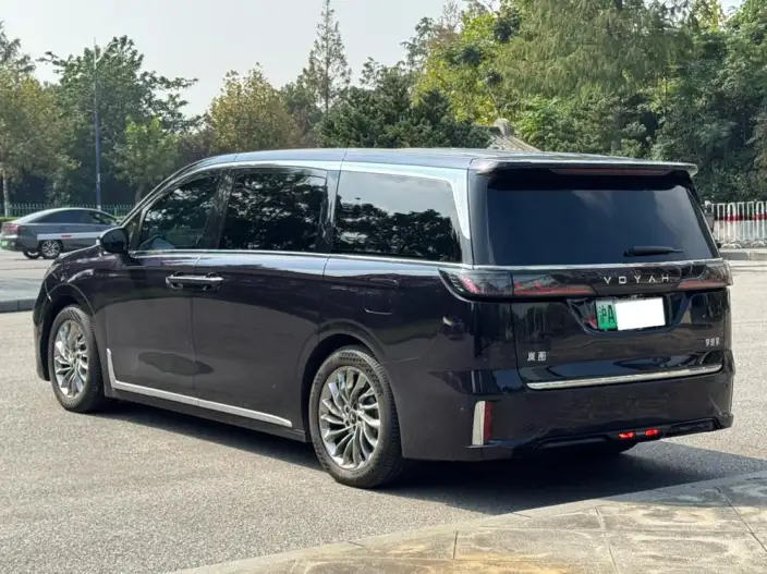 VOYAH Dreamer PHEV 2024 Model Ultra-long Endurance Ultimate Edition – фото 4