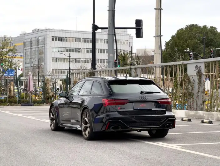 Audi RS 6 2024 Model RS 6 4.0T Avant Performance – фото 5