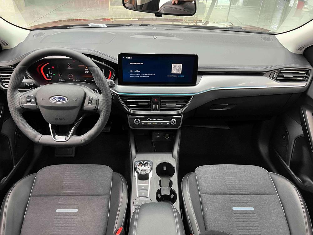 Ford Focus Active 2021 EcoBoost 180 Automatic Trendy – фото 17