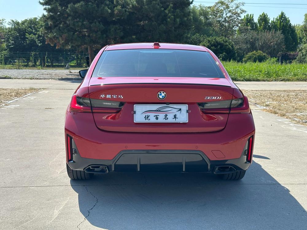BMW 3 Series 2023 330i M Sport Obsidian Package – фото 6