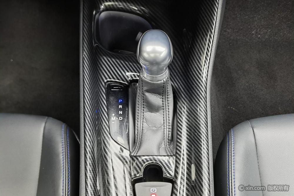 Toyota C-HR Модель 2020 года 2.0L Deluxe Edition – фото 14