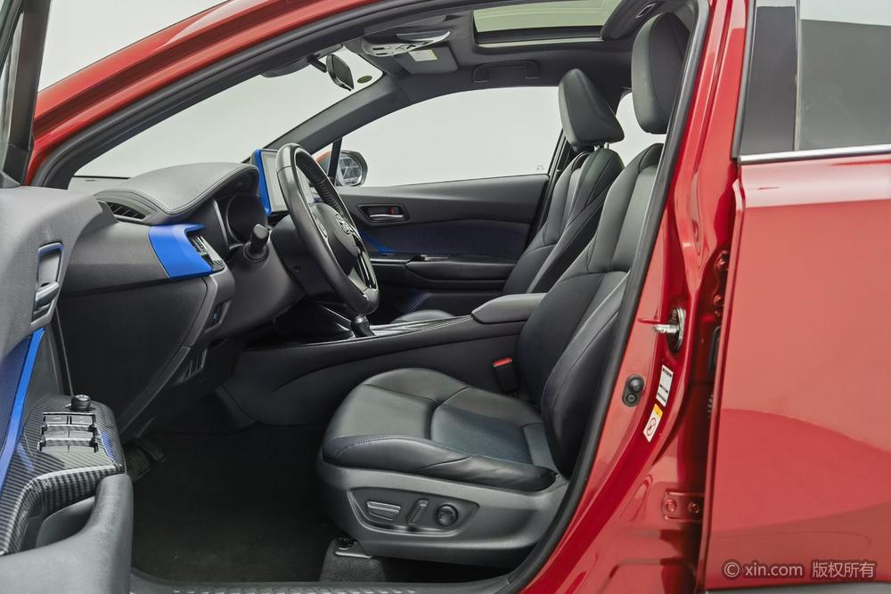 Toyota C-HR Модель 2020 года 2.0L Deluxe Edition – фото 16