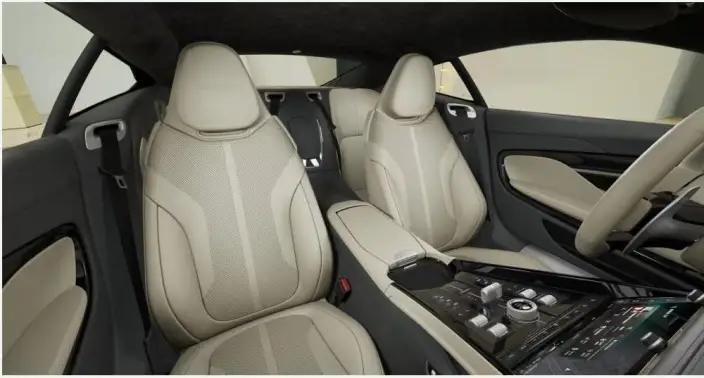 Aston Martin DB12 2024 Model 4.0T V8 Coupe – фото 9
