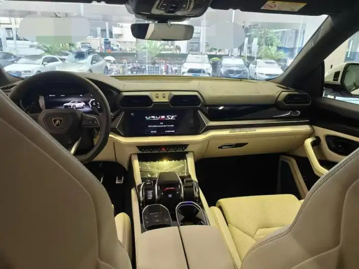 Urus SE 2025 Model 4.0T Standard Model – фото 6