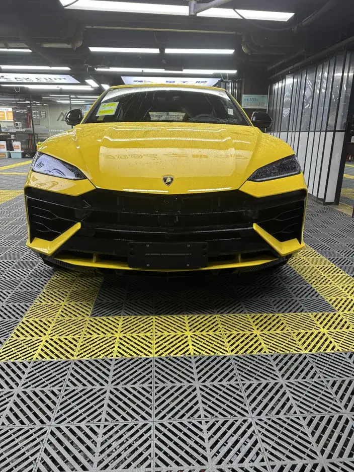Urus SE 2025 Model 4.0T Standard Model – фото 2