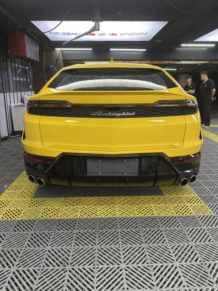 Urus SE 2025 Model 4.0T Standard Model – фото 3