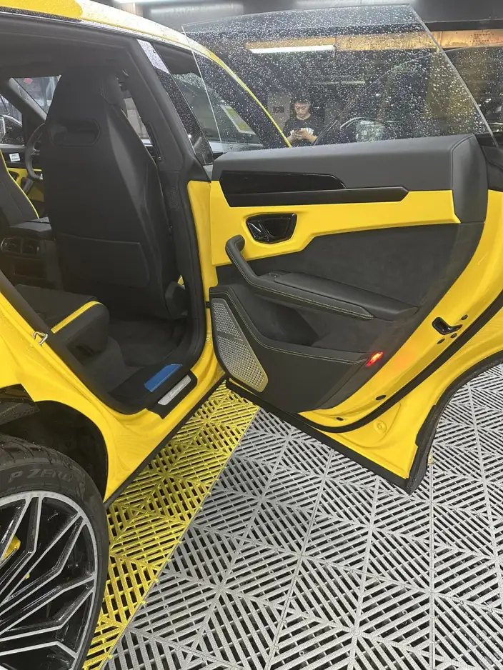 Urus SE 2025 Model 4.0T Standard Model – фото 8