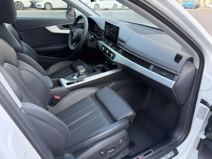 Audi A4 L 2020 Model 40 TFSI Fashion Dynamic Model – фото 9