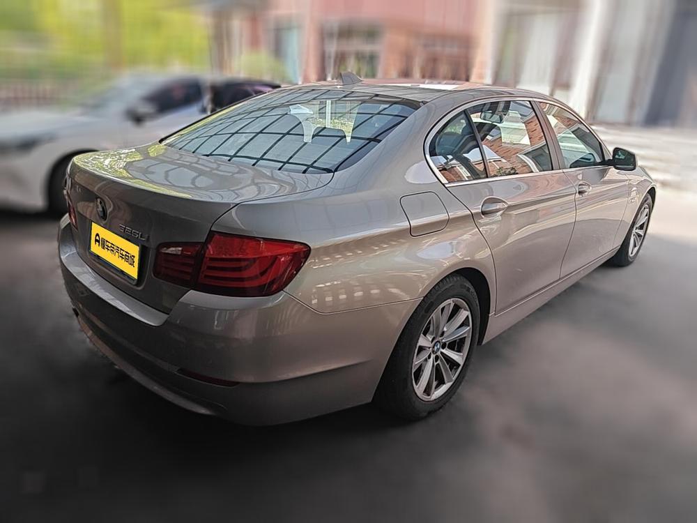BMW 5 Series 2013 525Li Leading – фото 2