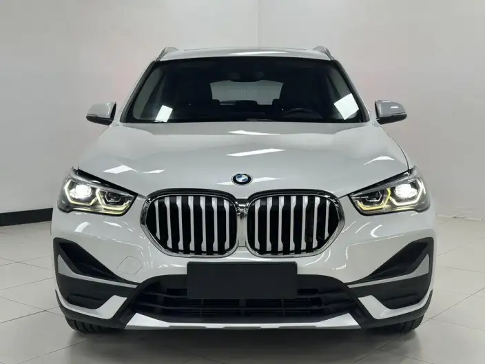 BMW X1 2022 Model sDrive20Li Fashion Model – фото 2