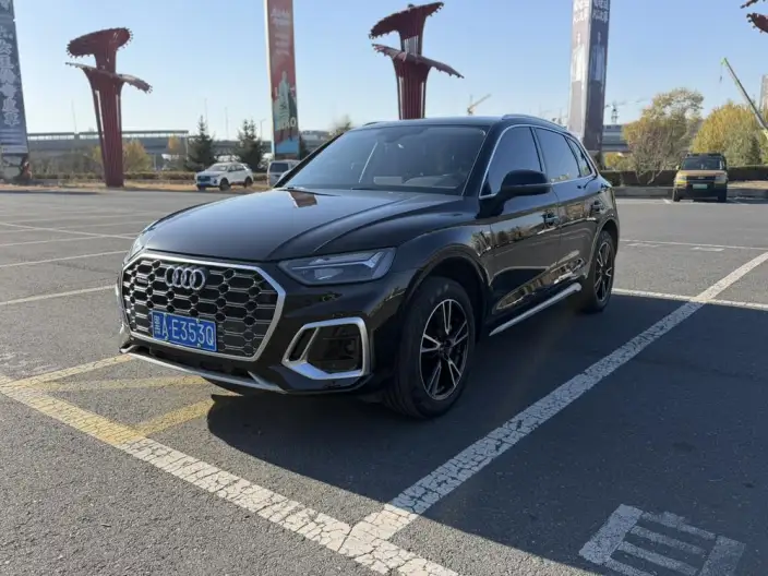 Audi Q5L 2022 Model 40T Fashion Dynamic Model – фото 1
