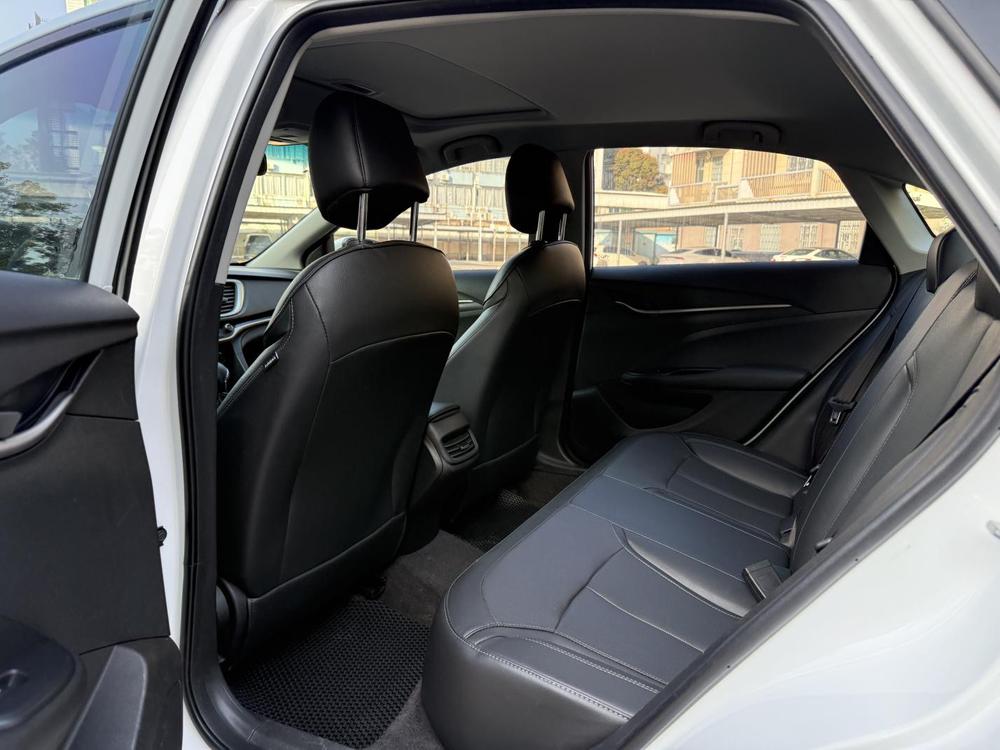 Buick Excelle Модель 2021 года комплектация 1.3T автоматическое Lite Hybrid Elite – фото 8