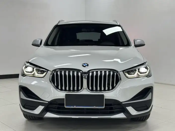 BMW X1 2022 Model sDrive20Li Fashion Model – фото 2