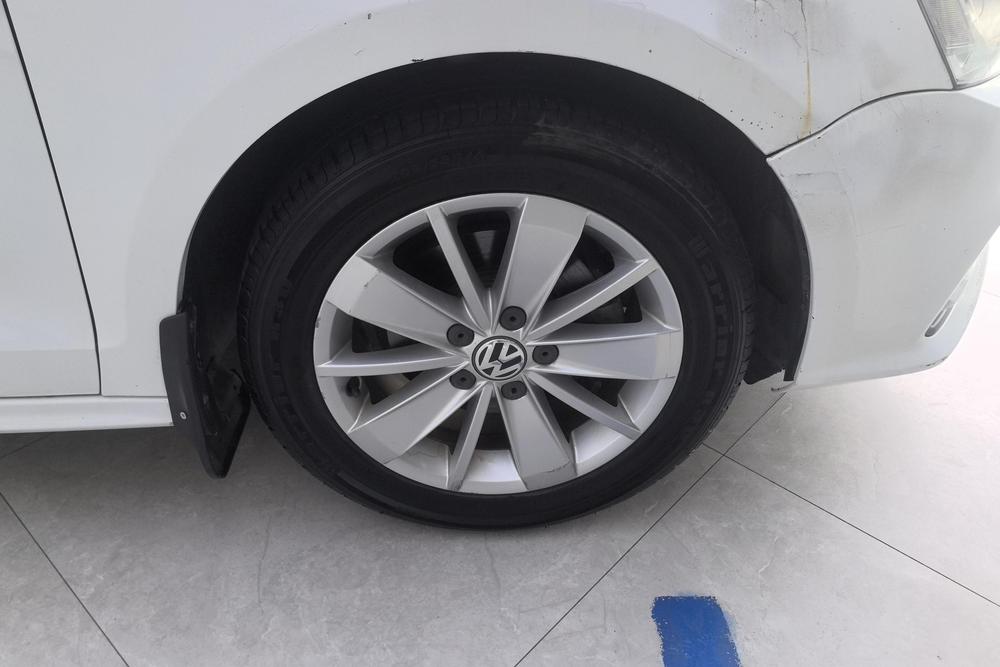Volkswagen Sagitar 2015 модификация 1.6L автоматическое Fashion – фото 4