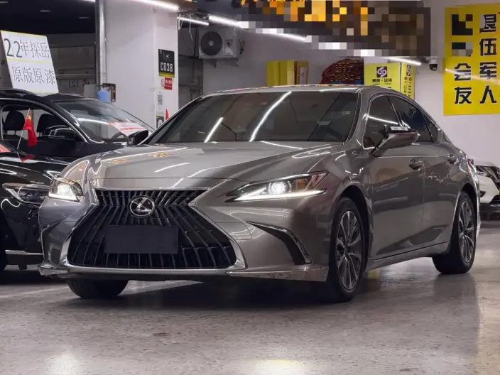Lexus ES 2021 Model 200 Superior Edition