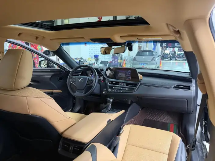 Lexus ES 2021 Model 200 Superior Edition – фото 7