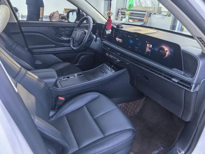 Lincoln Corsair 2023 Model 2.0T 4WD Zunya Edition – фото 7