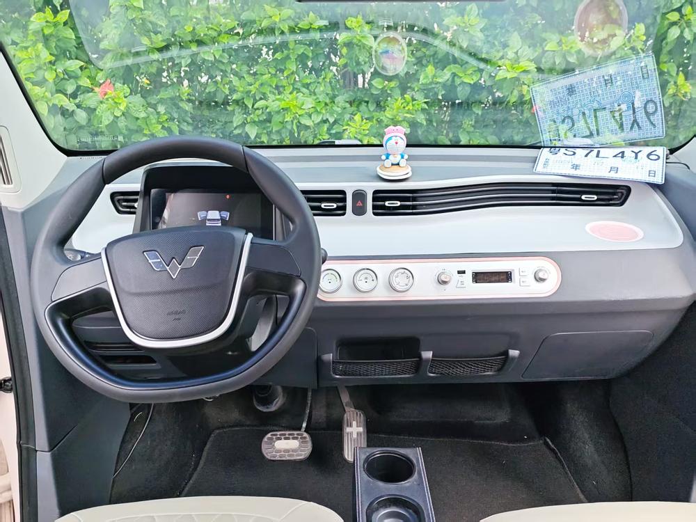 Wuling Hongguang MINIEV 2022 Macaron Premium LFP – фото 9