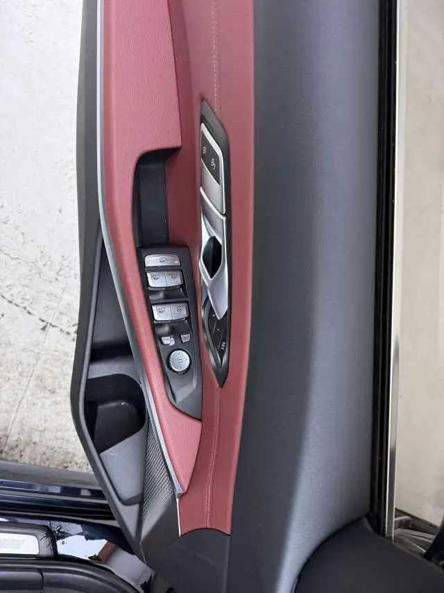BMW 3 Series 2023 Model 320Li M Sports Set – фото 9