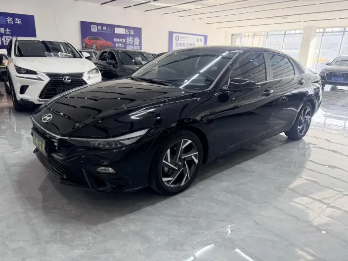 Hyundai Ioniq 2023 Model 1.5L CVT GLX Elite Edition – фото 1