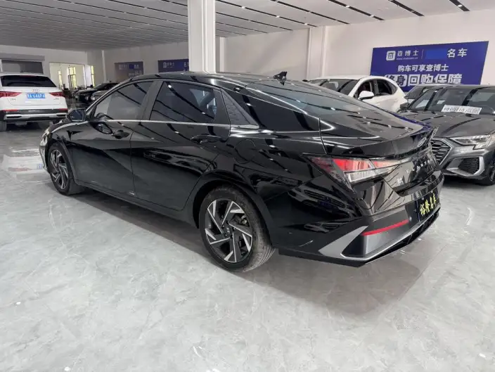 Hyundai Ioniq 2023 Model 1.5L CVT GLX Elite Edition – фото 4