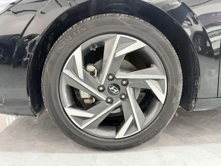Hyundai Ioniq 2023 Model 1.5L CVT GLX Elite Edition – фото 7