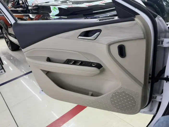 Wuling Xingguang PHEV 2023 Model 150 Advanced version – фото 9