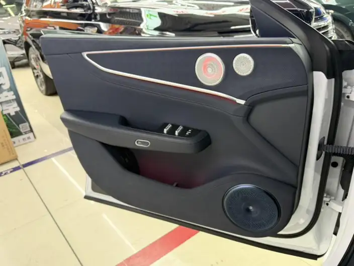 ZEEKR 001 2026 Model Max Edition 103kWh Rear Drive – фото 9