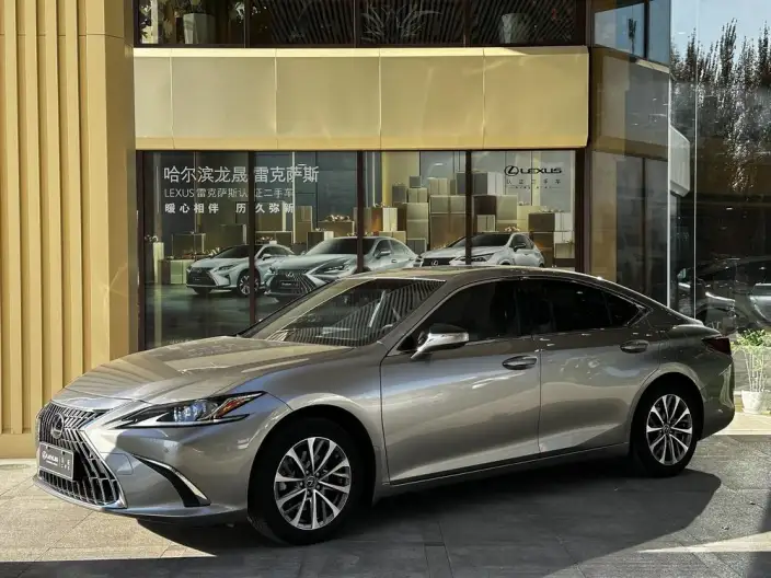 Lexus ES 2024 Model 200 Premium